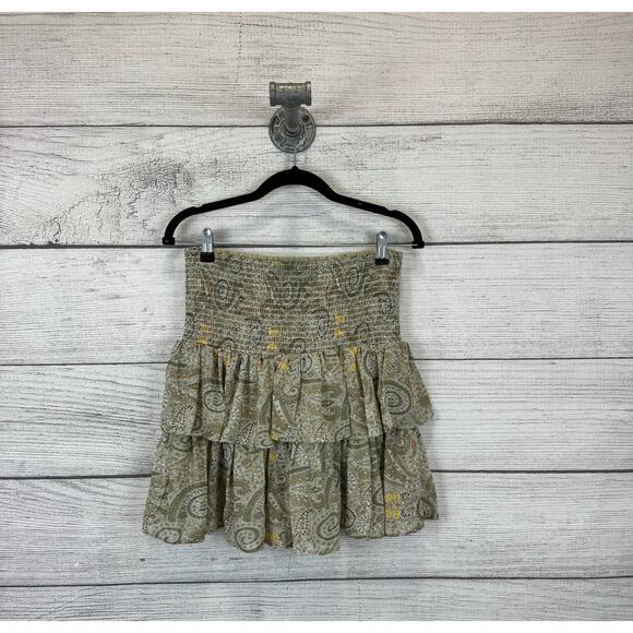 Elan Women's Sage Green Paisley Smocked Waist Ruffle Mini Skirt Size Small - Picture 1 of 7
